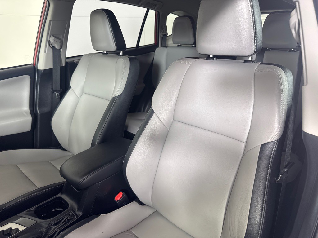 2017 Toyota Rav4 Image 11
