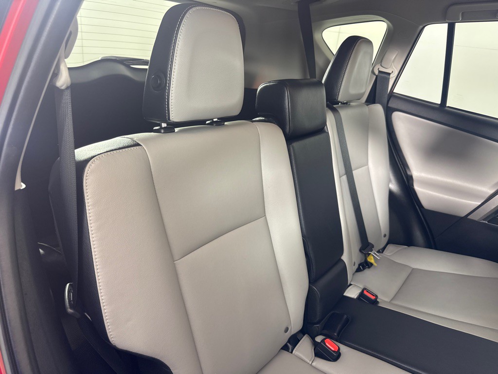 2017 Toyota Rav4 Image 23