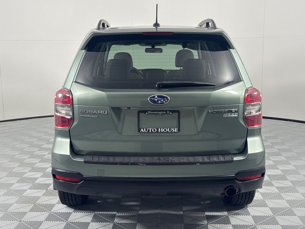 2015 Subaru Forester Image 4