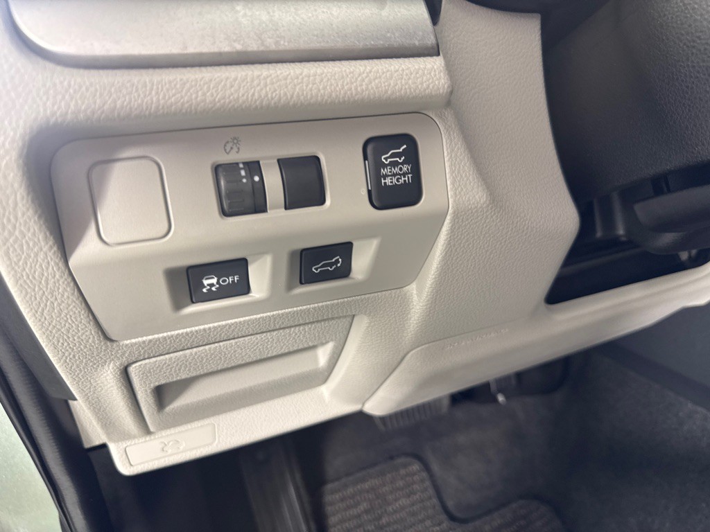 2015 Subaru Forester Image 12
