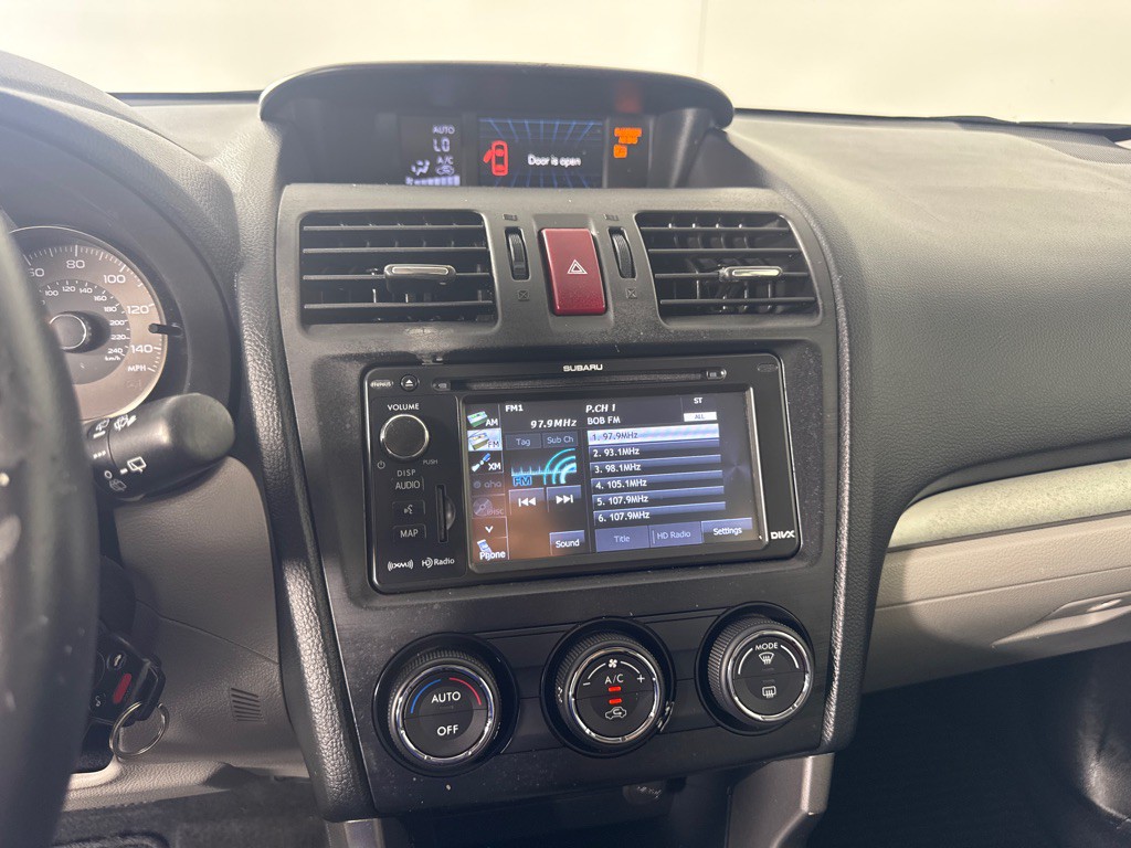 2015 Subaru Forester Image 13