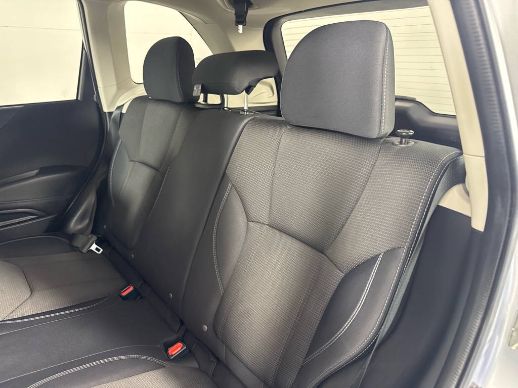 2019 Subaru Forester Image 18