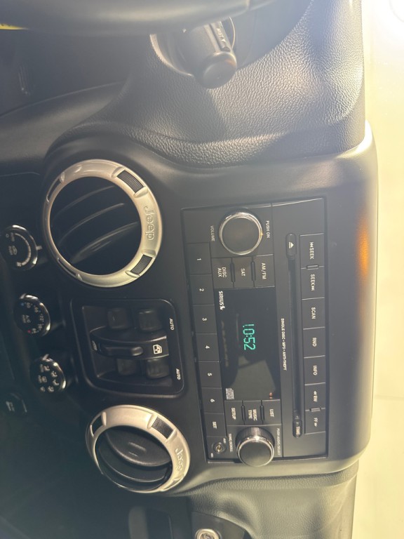 2014 Jeep Wrangler Unlimited Image 17