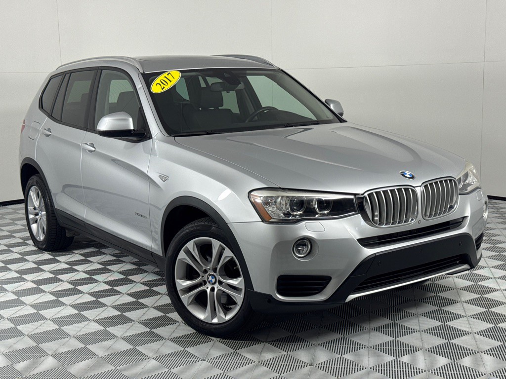 2017 BMW X3 Image 2