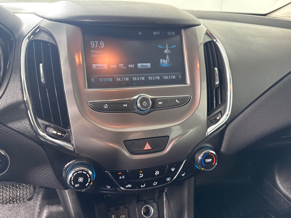 2017 Chevrolet Cruze Image 16