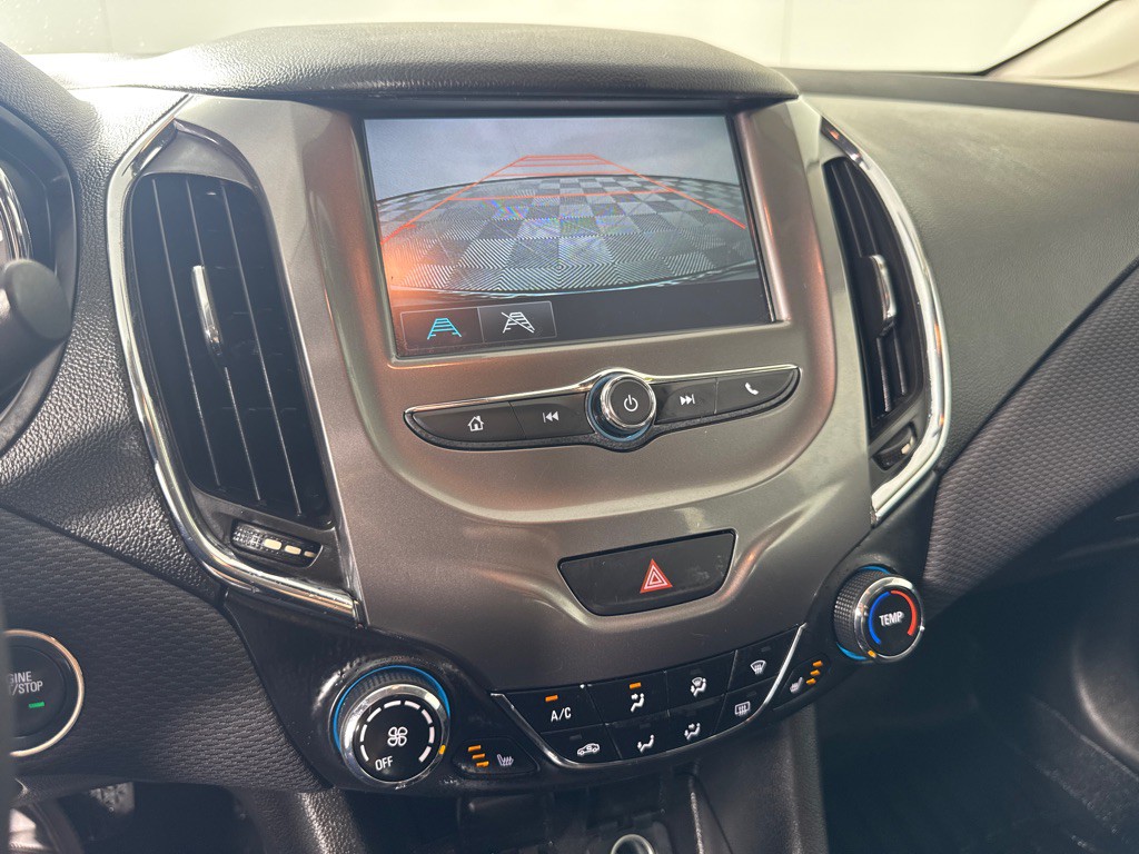 2017 Chevrolet Cruze Image 17