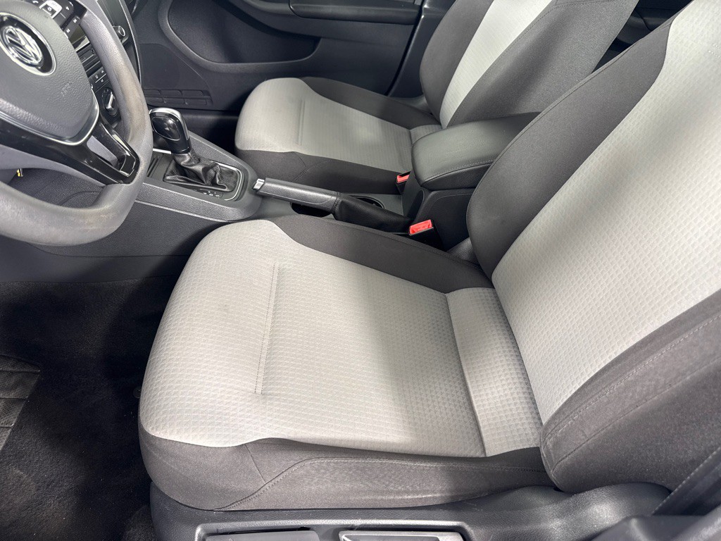 2017 Volkswagen Jetta Image 12