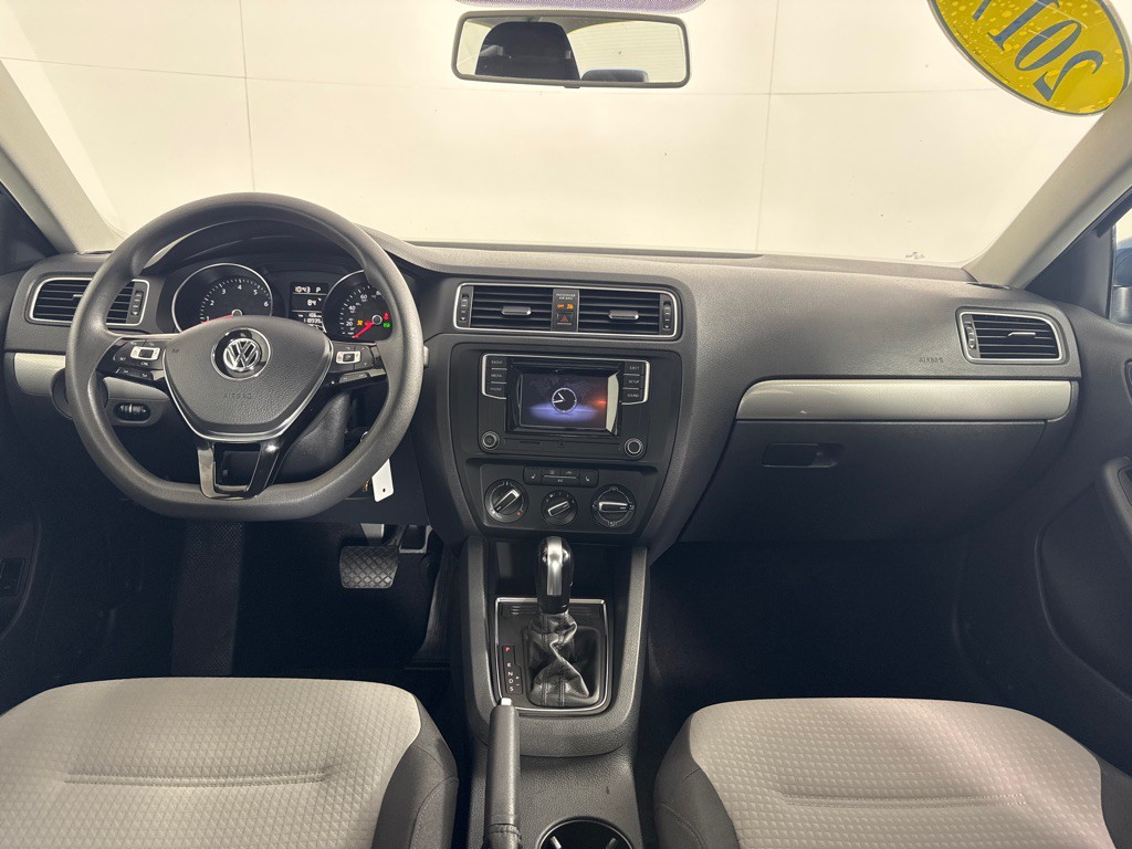2017 Volkswagen Jetta Image 25
