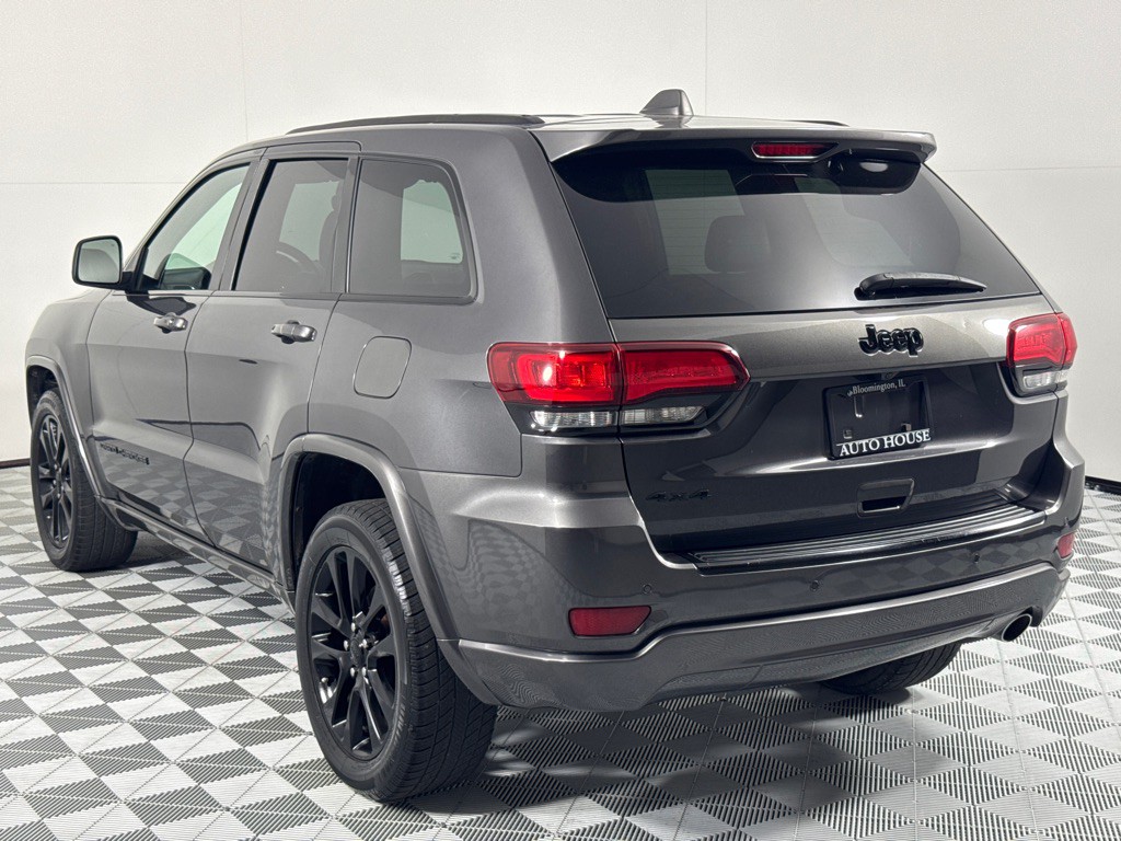2017 Jeep Grand Cherokee Image 7