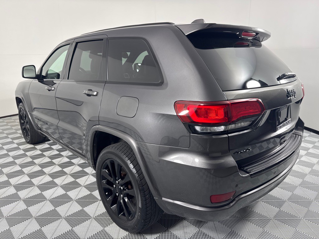2017 Jeep Grand Cherokee Image 8