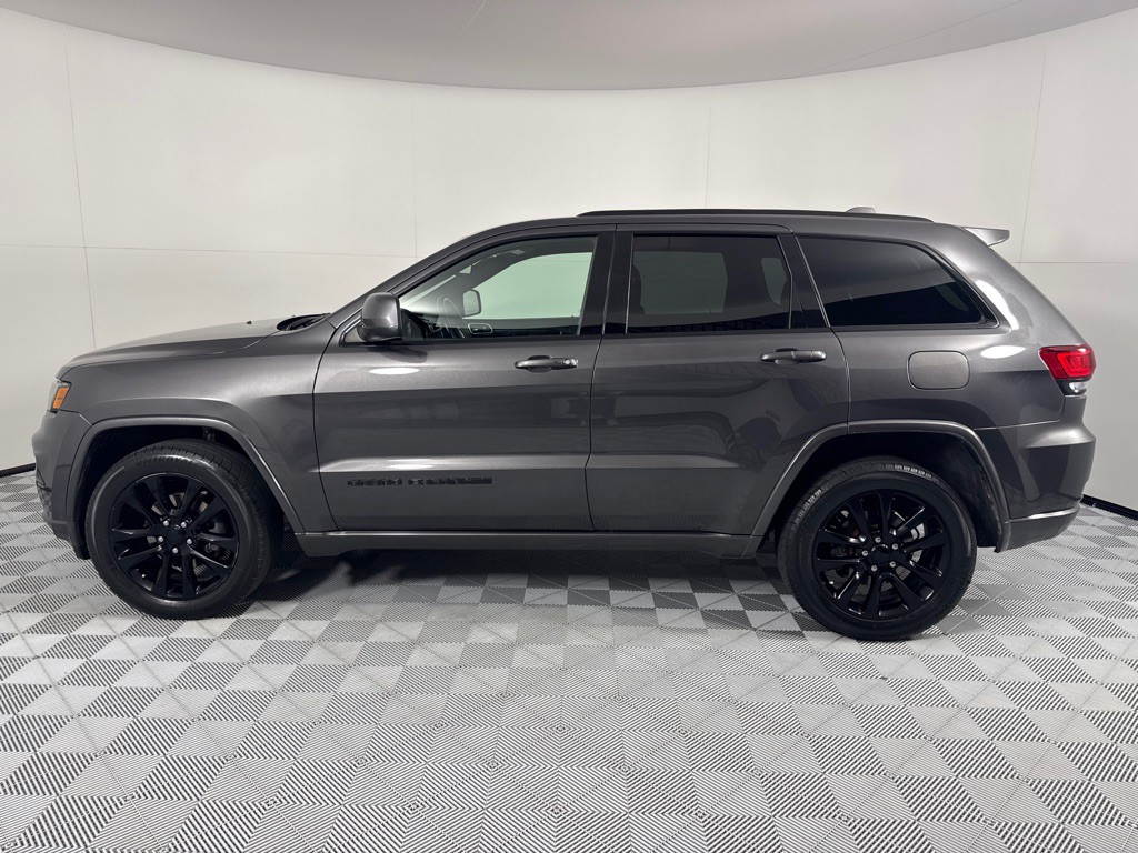 2017 Jeep Grand Cherokee Image 9