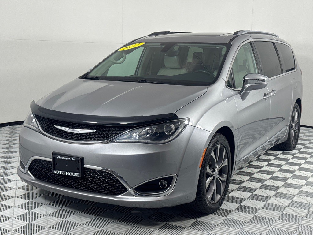 2017 Chrysler Pacifica Image 10