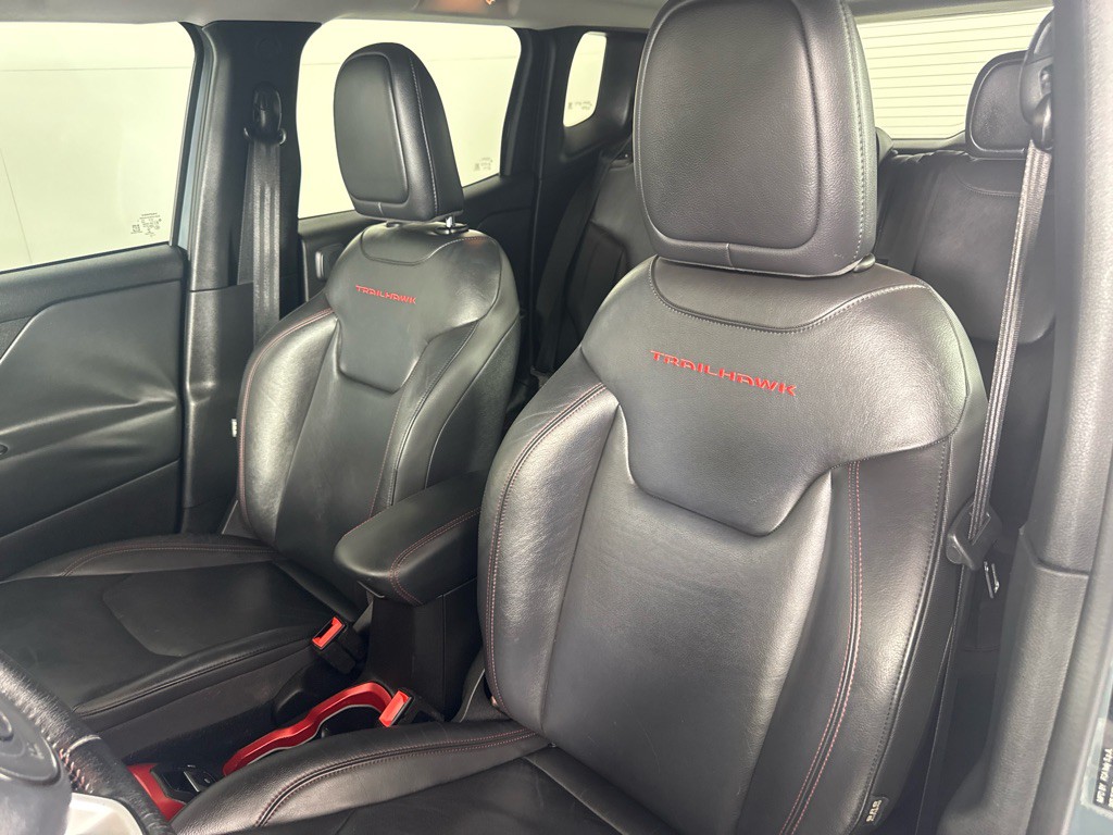 2016 Jeep Renegade Image 10
