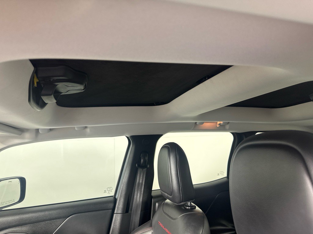 2016 Jeep Renegade Image 11