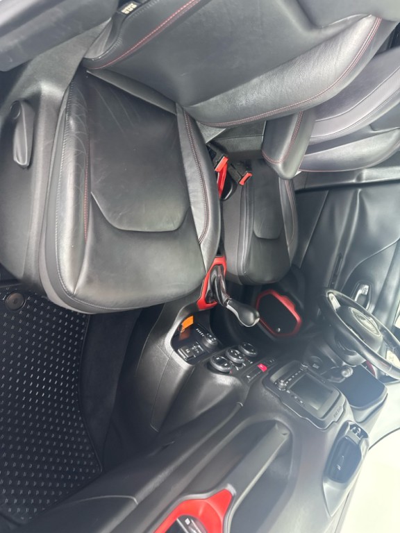 2016 Jeep Renegade Image 23