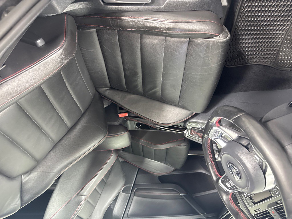 2015 Volkswagen GTI Image 13