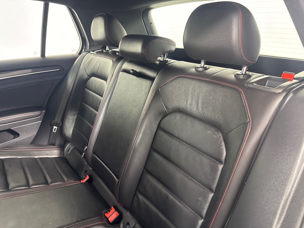 2015 Volkswagen GTI Image 22