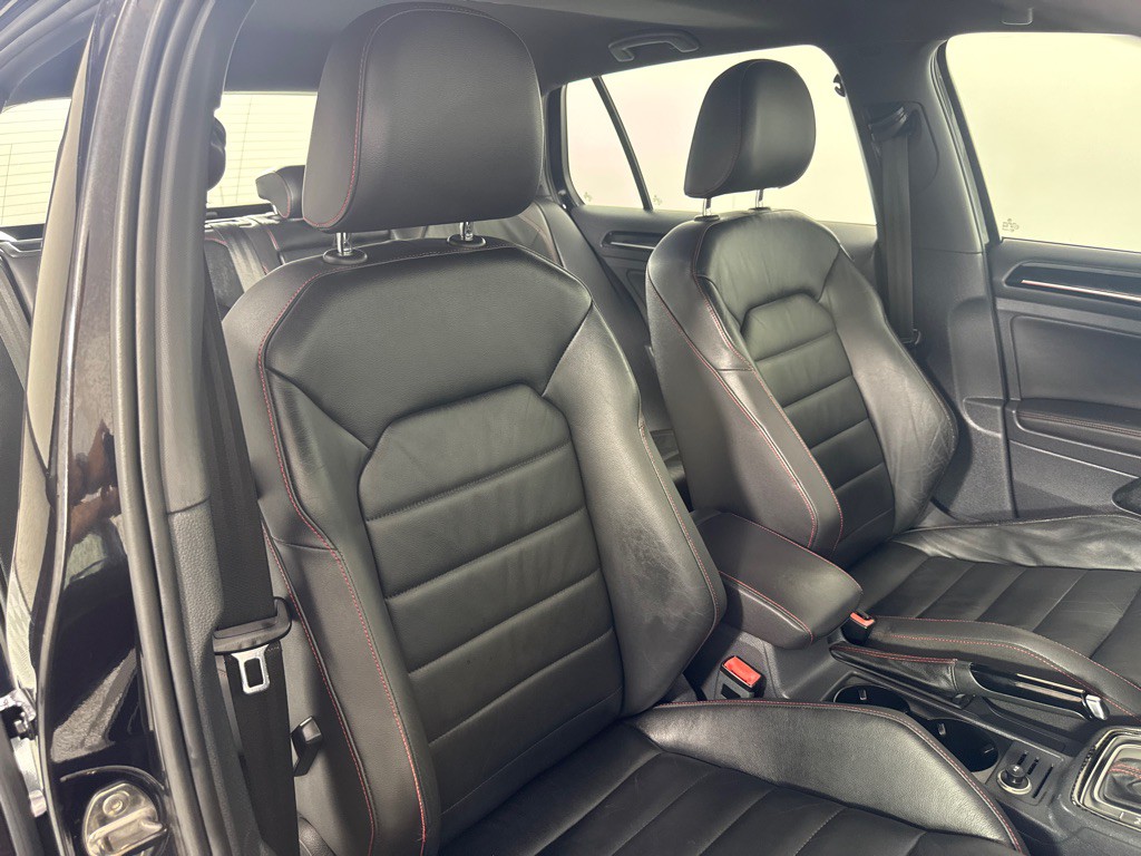2015 Volkswagen GTI Image 26