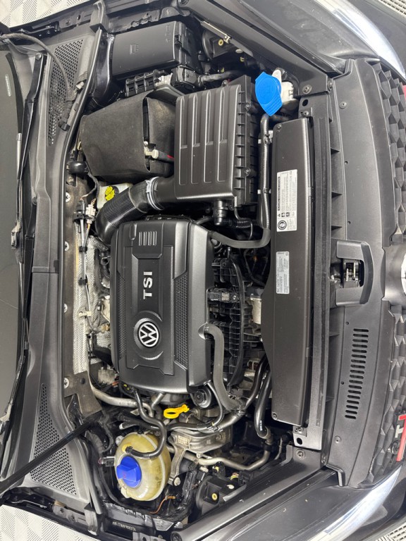 2015 Volkswagen GTI Image 28