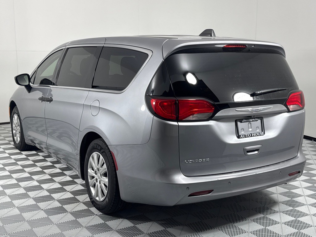 2020 Chrysler Voyager Image 6