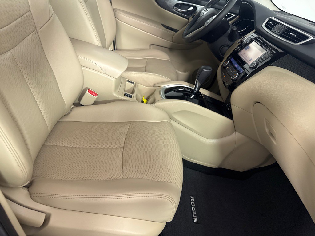 2016 Nissan Rogue Image 22