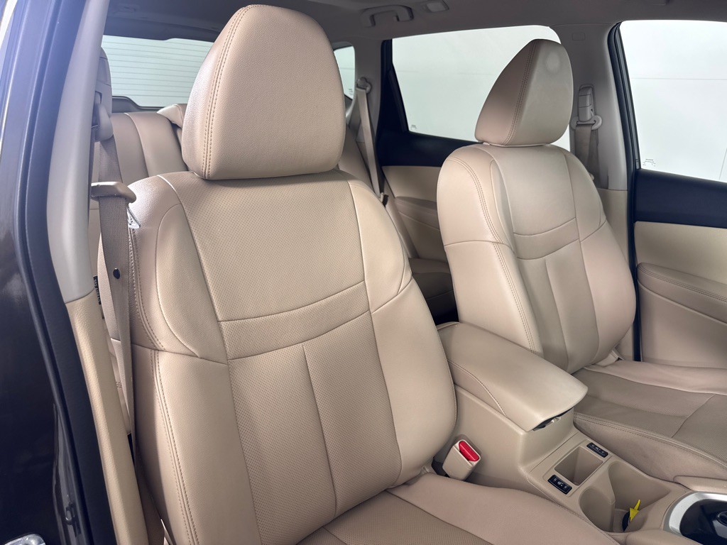 2016 Nissan Rogue Image 23