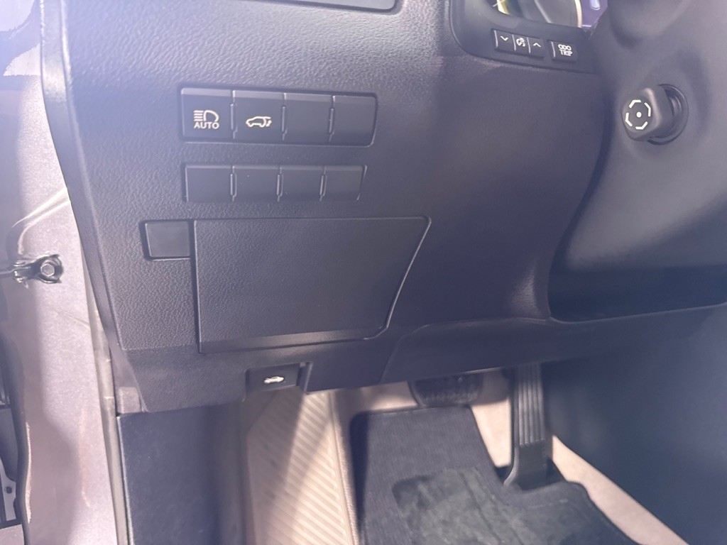 2018 Lexus RX Image 16