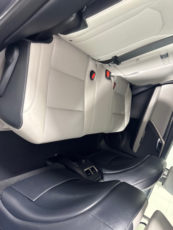 2018 Lexus RX Image 25