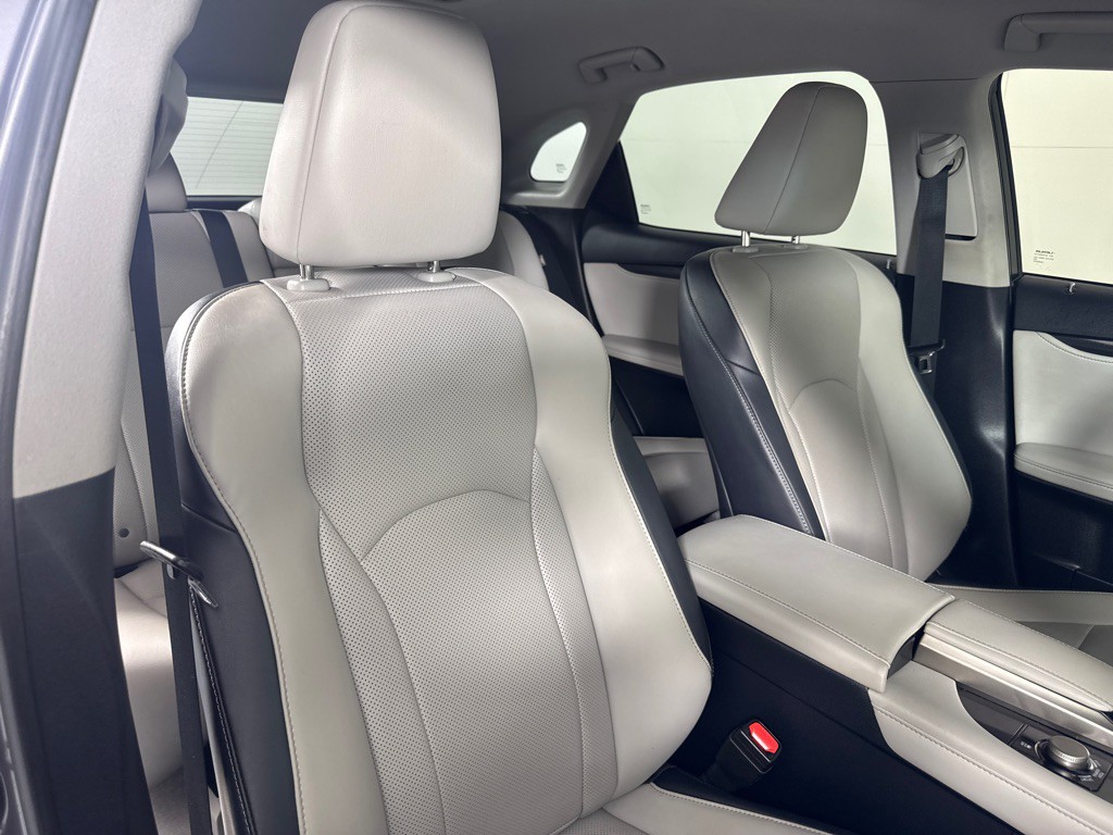 2018 Lexus RX Image 28