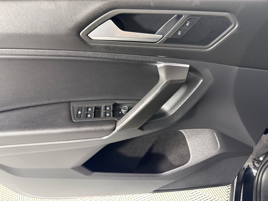 2021 Volkswagen Tiguan Image 8