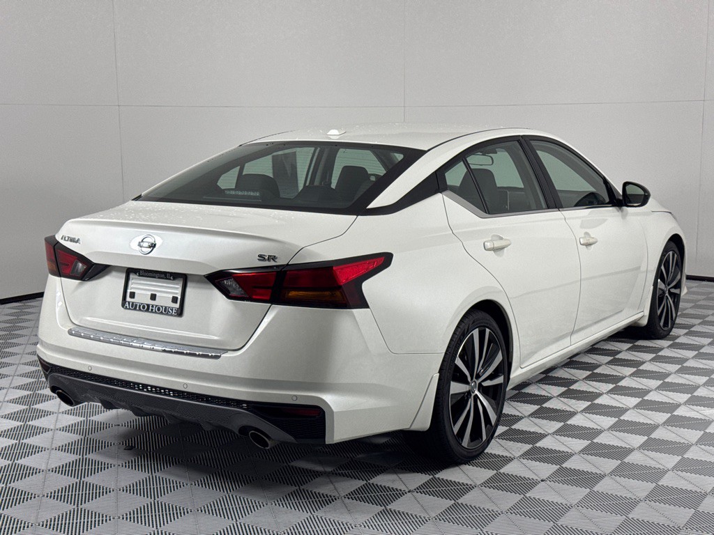 2022 Nissan Altima Image 5