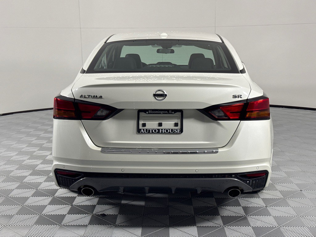 2022 Nissan Altima Image 6