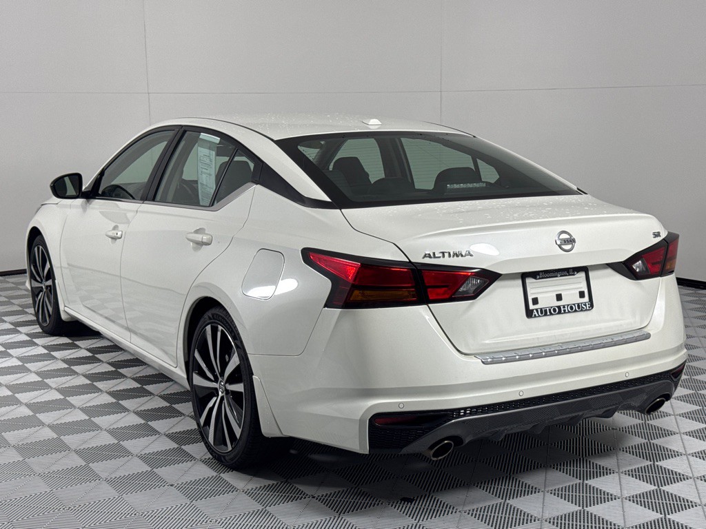 2022 Nissan Altima Image 7
