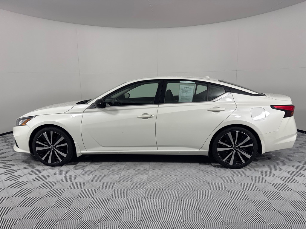2022 Nissan Altima Image 9