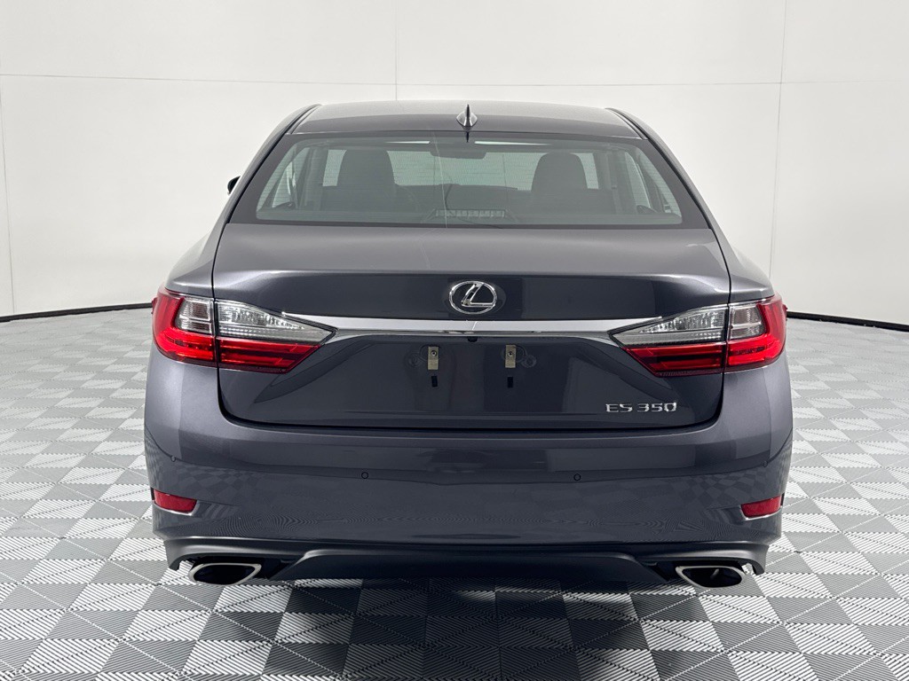 2016 Lexus ES Image 6
