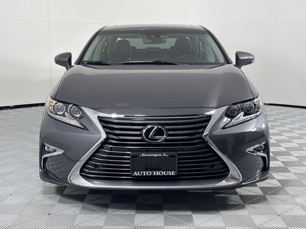 2016 Lexus ES Image 12