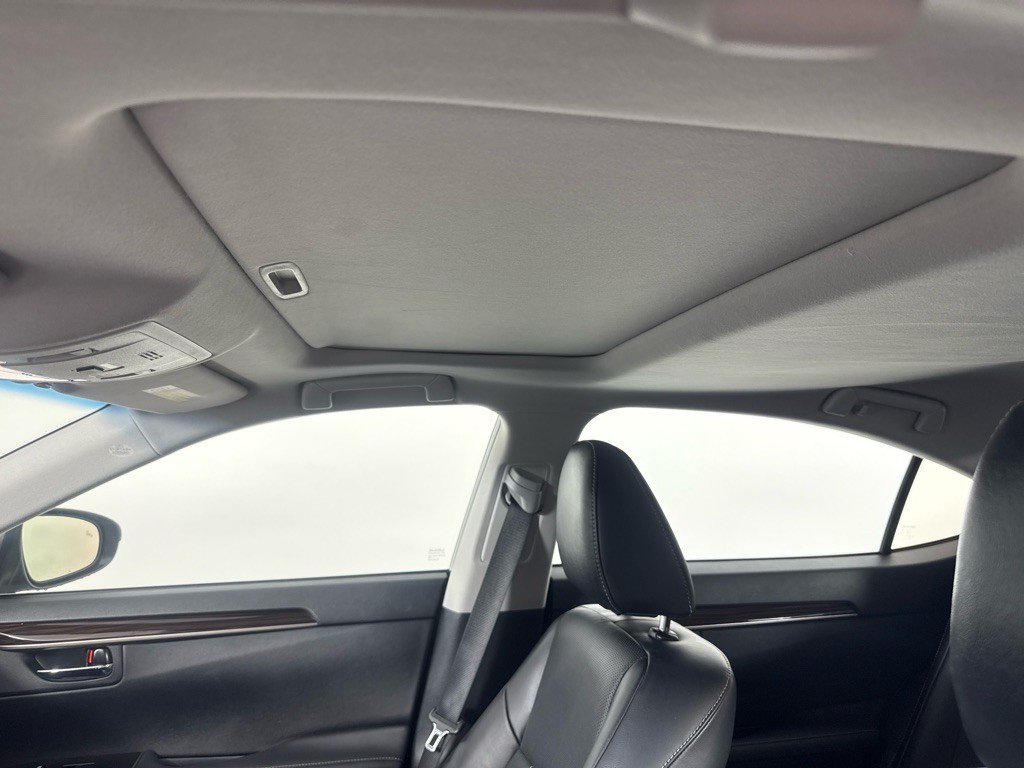 2016 Lexus ES Image 16