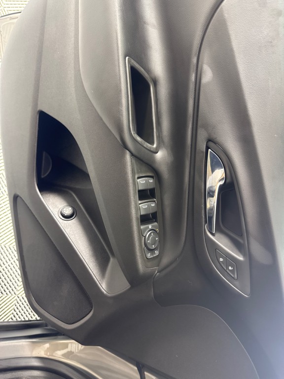2018 Chevrolet Equinox Image 12