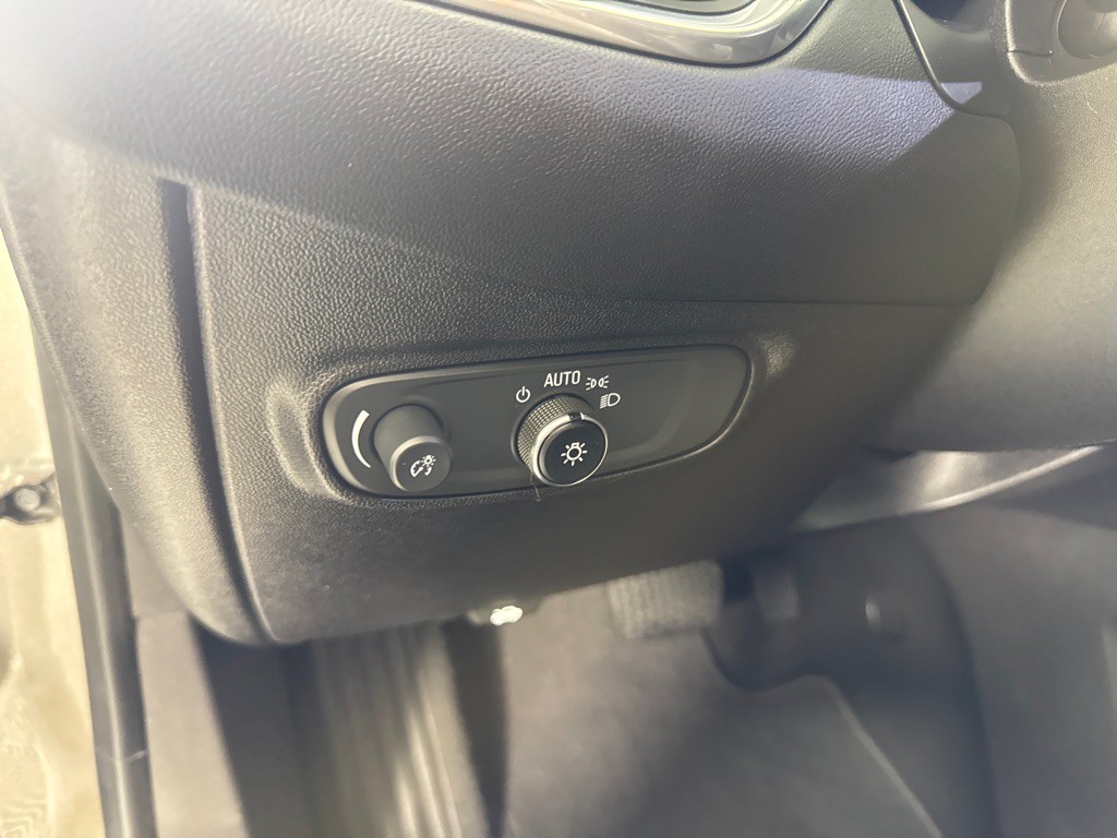 2018 Chevrolet Equinox Image 15