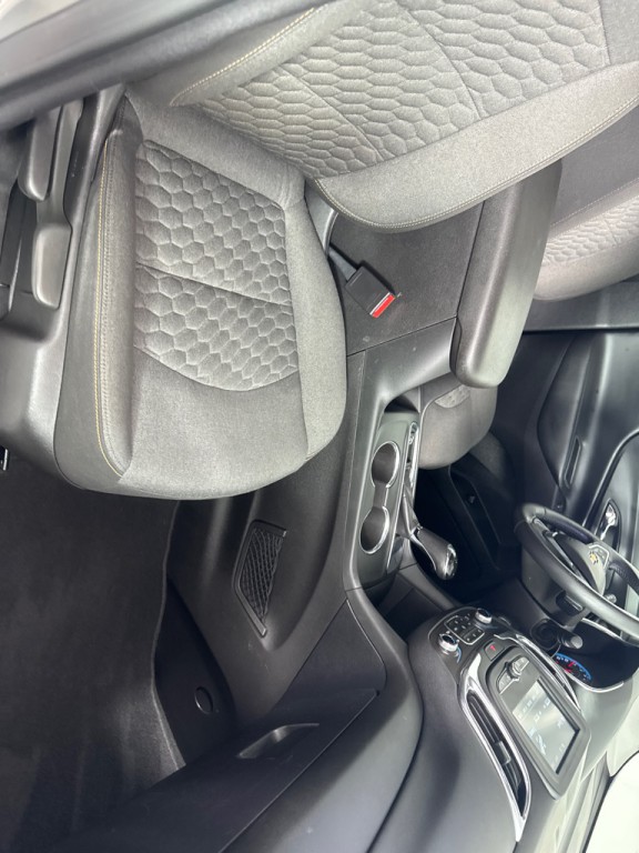 2018 Chevrolet Equinox Image 25