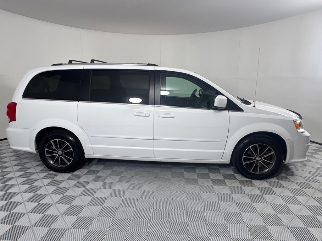 2016 Dodge Grand Caravan Image 4