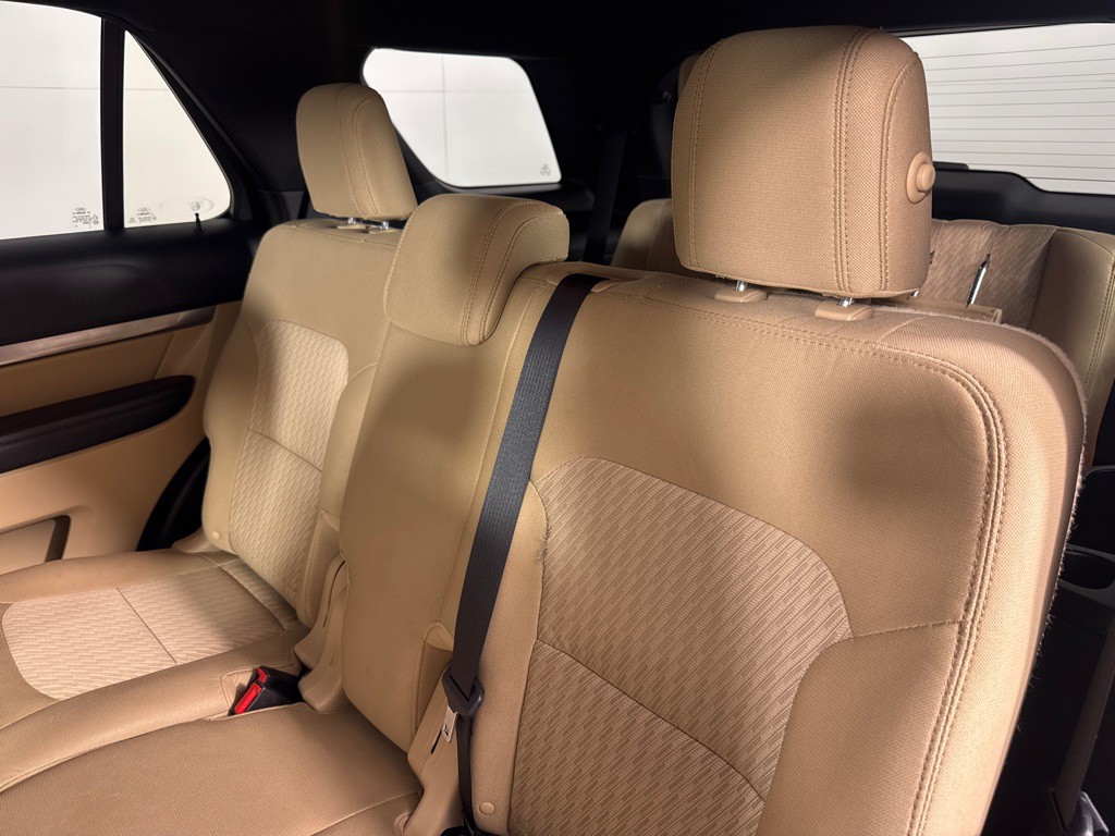 2017 Ford Explorer Image 22