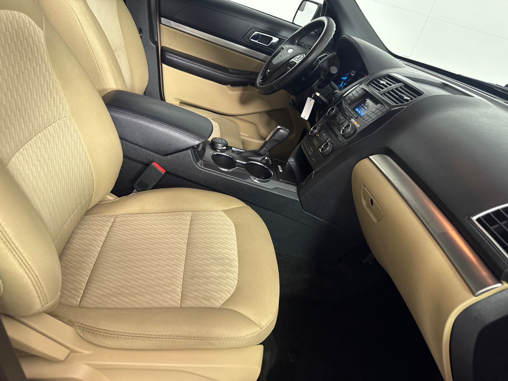 2017 Ford Explorer Image 27