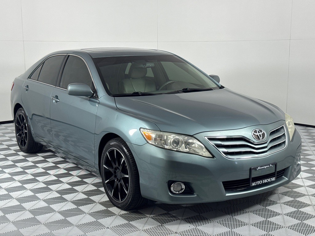 2011 Toyota Camry Image 3