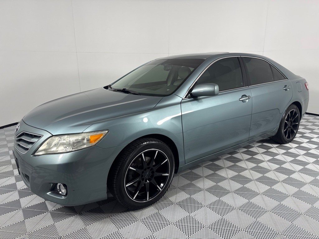2011 Toyota Camry Image 5