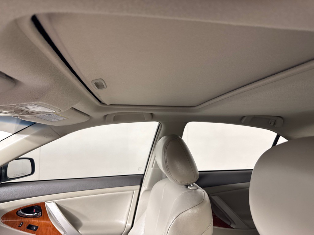 2011 Toyota Camry Image 11