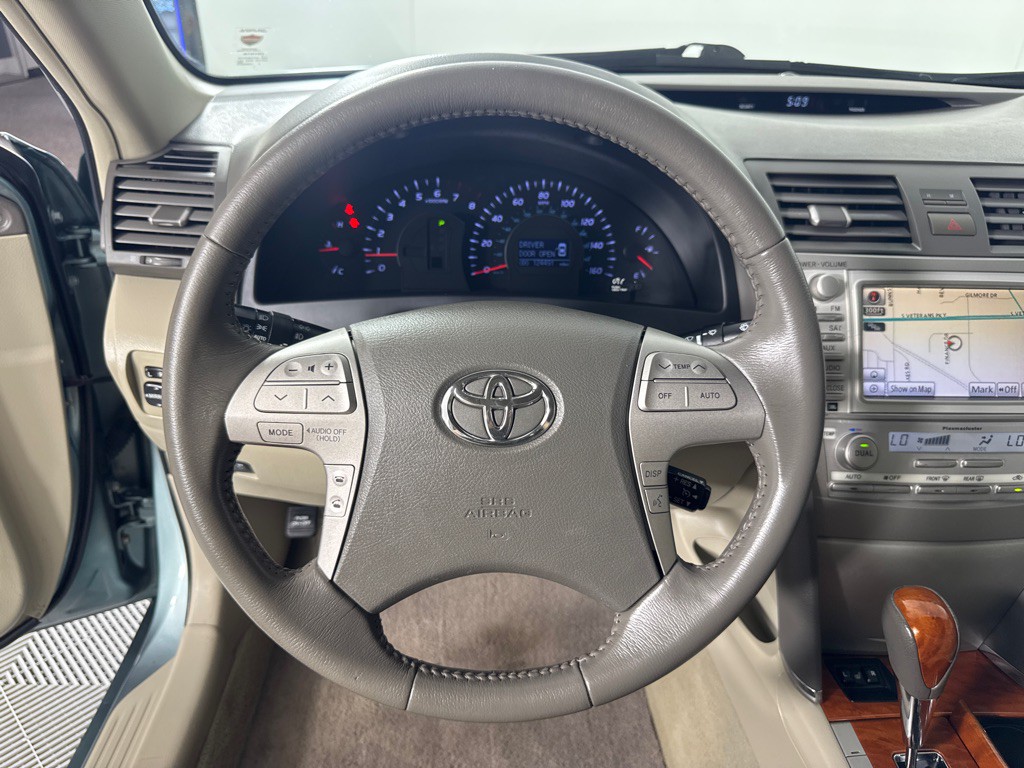 2011 Toyota Camry Image 13