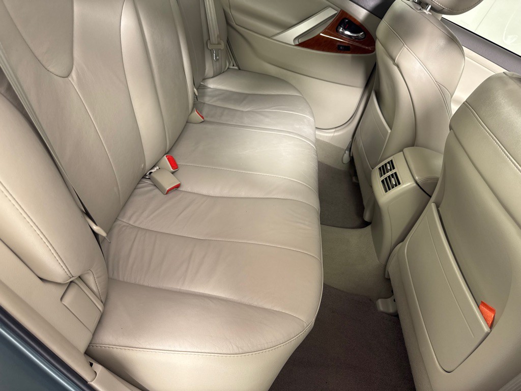 2011 Toyota Camry Image 19