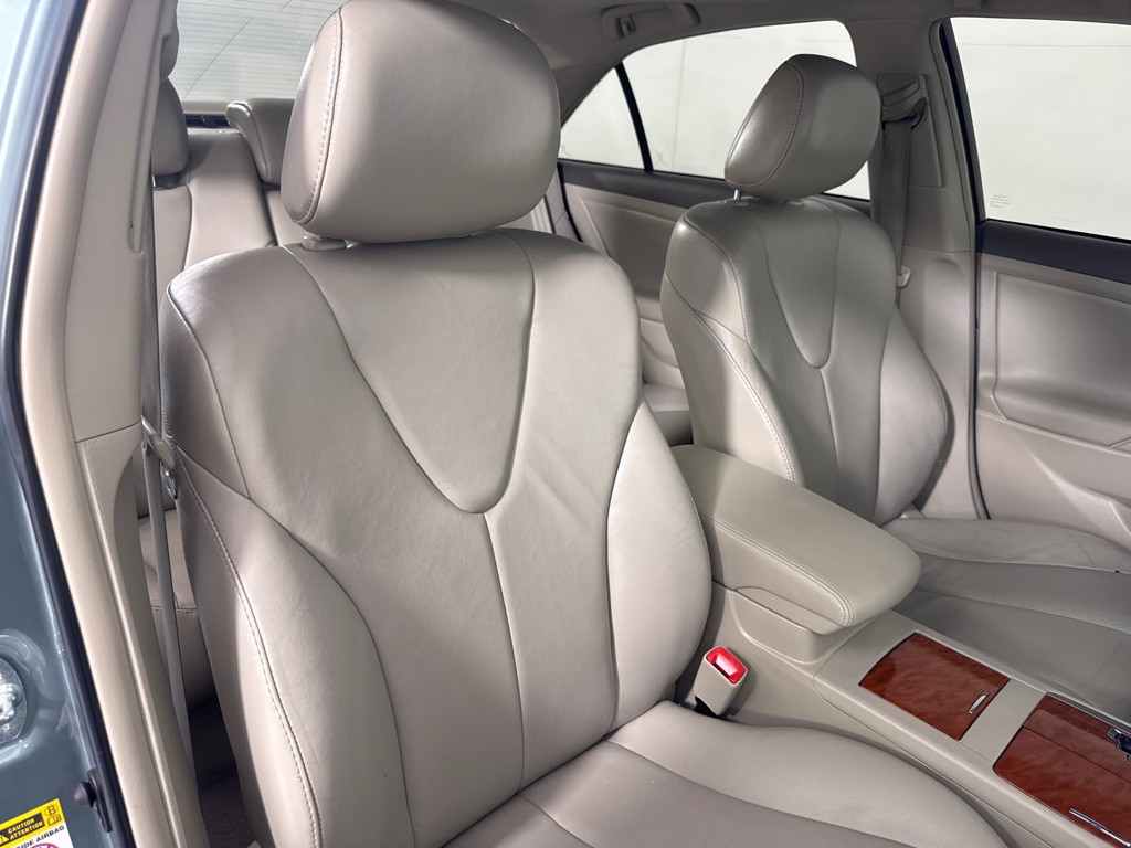 2011 Toyota Camry Image 22