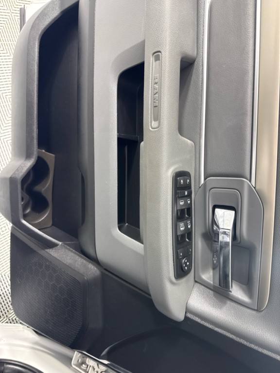 2015 RAM 1500 Image 10